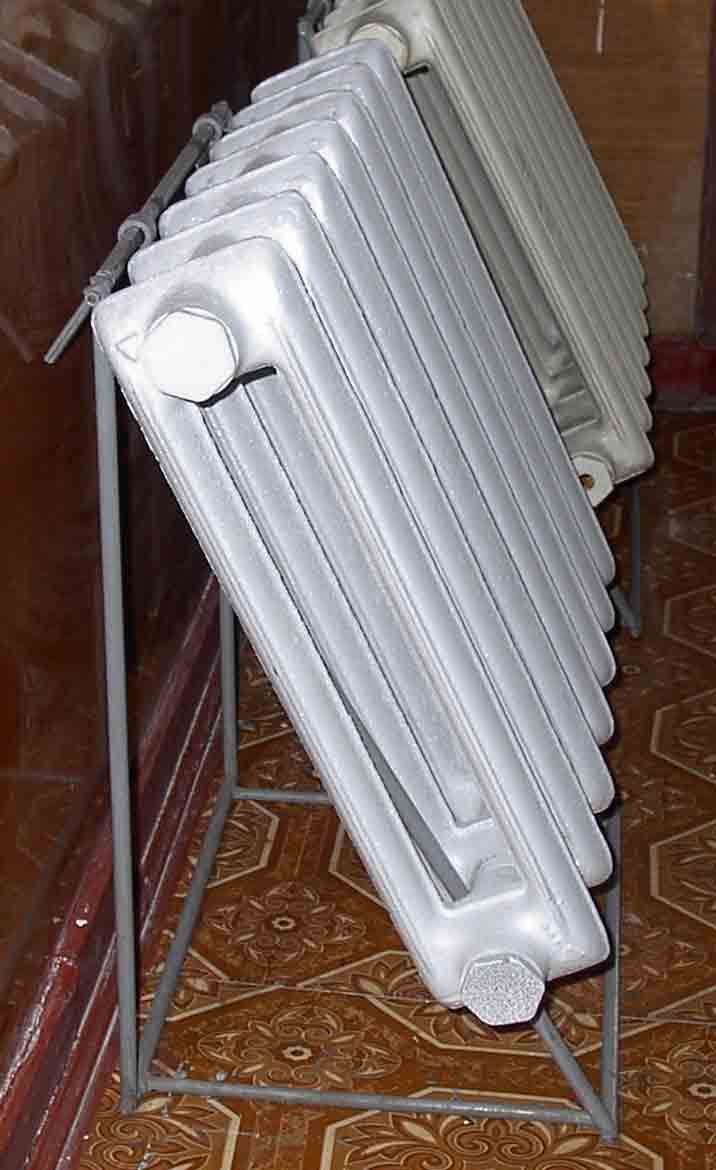 Фото радиатора чугунного